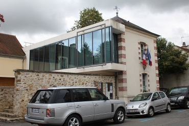 Mairie_Chessy_Seine_Marne_1.jpg