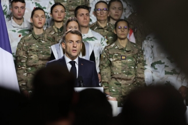 en-isere-emmanuel-macron-a-annonce-la-creation-d-un-nouveau-service-national-militaire-volontaire-photo-le-dl-benoit-lagneux-1764242715.jpg