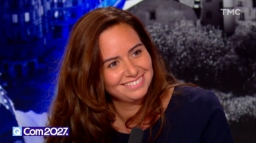 com-27-sarah-knafo-de-lombre-a-la-lumiere-aad2c7-02c412-0@1x.jpg