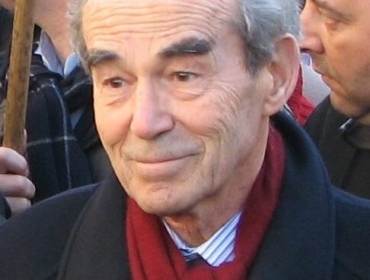 Robert_Badinter_2007_cropped-494x440.jpg